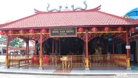 Kelenteng Hong San Kiong jadi salah satu kelenteng tertua yang berada di kawasan Kabupaten Jombang, Jawa Timur, Minggu (30/1/2022).