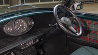 Menariknya, dari keterangan resmi yang disampaikan oleh MINI, menurut mereka di Inggris mobil yang sudah dikonversi menjadi mobil listrik tak memerlukan surat registrasi baru.