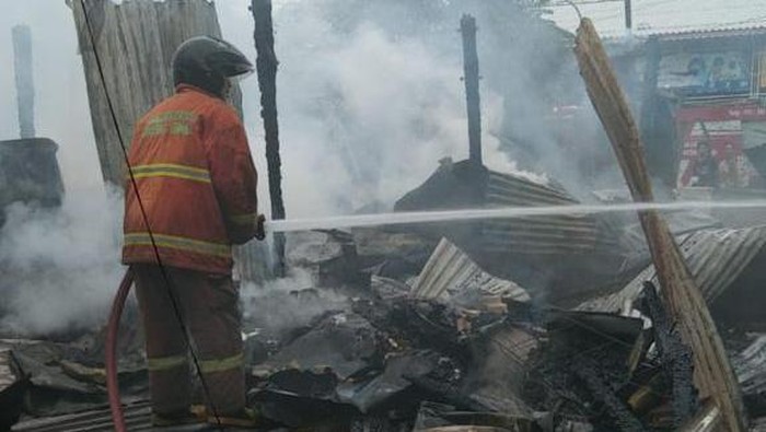 pasar sedayu gresik terbakar