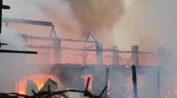 pasar sedayu gresik terbakar