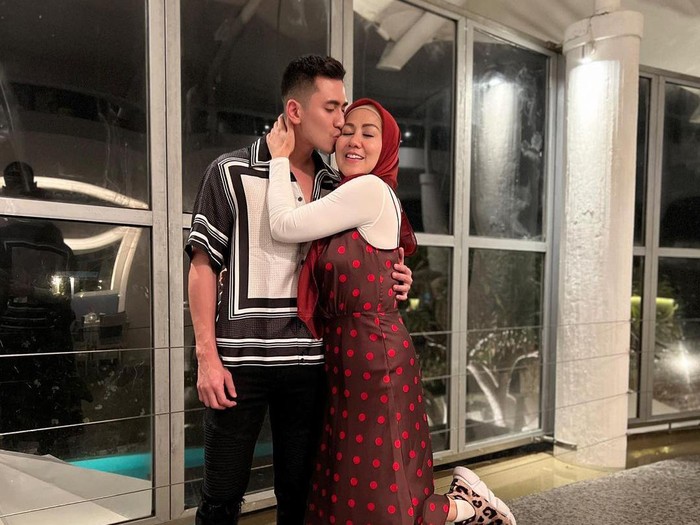 Verrel Bramasta bersama Venna Melinda dan Ferry Irawan