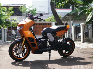 Keren! Bengkel Asal Sukabumi Ini Sulap Yamaha Nouvo Jadi Italjet Dragster