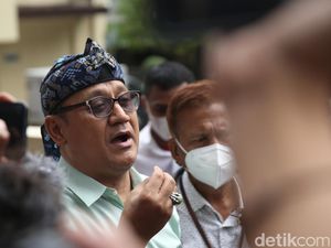 Pengacara ke Jaksa: Segera Bebaskan Edy Mulyadi dari Tahanan!
