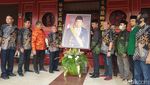 Foto Gus Dur Jadi Kado Imlek Kelenteng Hok An Kiong Magelang