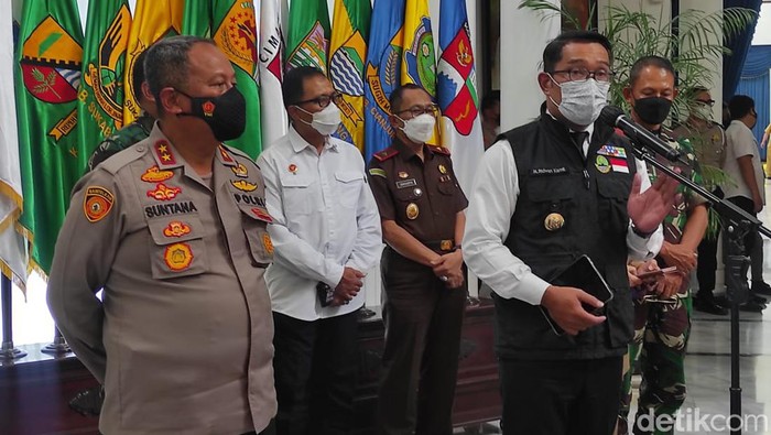 Gubernur Jabar Ridwan Kamil