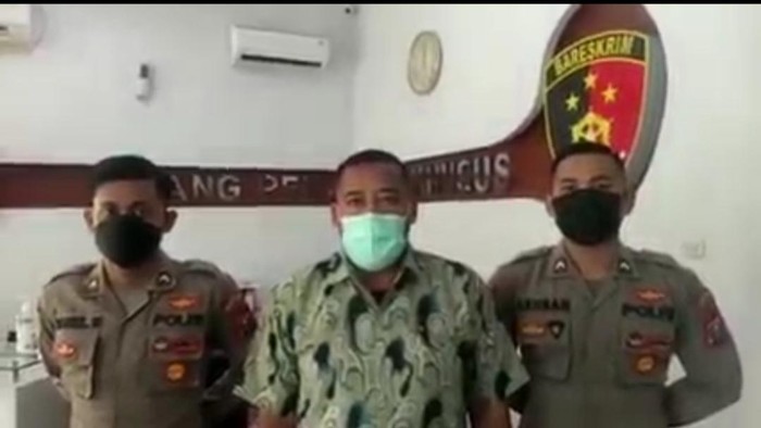 guru pukul siswa smp di surabaya