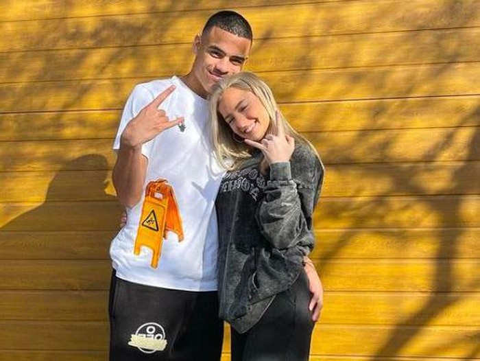 Mason Greenwood dan Harriet Robson (Foto: Instagram) Mason Greenwood dan Harriet Robson (Foto: Instagram)