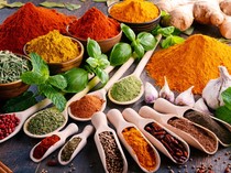 5 Bumbu Dapur yang Bisa Membantu Turunkan Berat Badan