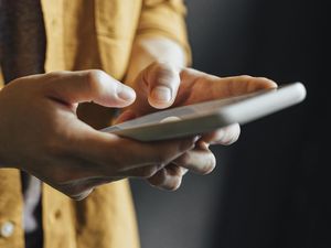 Manfaat dan Cara Melakukan Detoks Media Sosial, Bisa Memperbaiki Mood