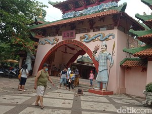 Tidak Ada Perayaan Imlek di Kampung China Cibubur