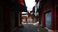 Begini penampakan kawasan Kampung China di Cibubur, Jawa Barat, yang kini sepi dan hening.