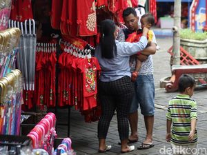 Kampung China Cibubur Sepi, namun Wisatawan Masih Menikmati