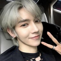 Loudi eks 14U menjadi idol KPop pertama yang berasal dari Indonesia. Pemilik nama asli Edward Wen ini lahir di Yogyakarta dari keluarga yang berdarah Cina dan Korea. Foto: dok. Instagram seoulology_00