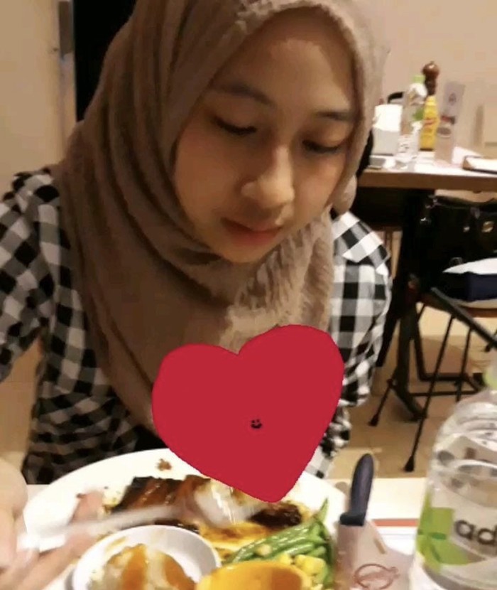 Modisnya Adiba Khanza, Putri Ustaz Jefri Al-Buchori yang Doyan Ngopi Modisnya Adiba Khanza, Putri Ustaz Jefri Al-Buchori yang Doyan Ngopi