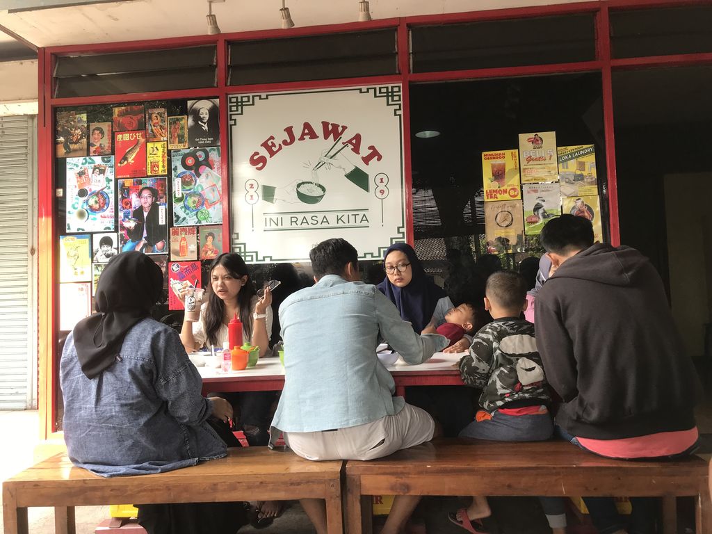 Mulur Gurih 'Bakmie Sejawat' Topping Ayam Charsiu yang Hits di Sukabumi