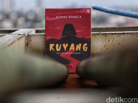 Novel misteri karya Achmad Benbela