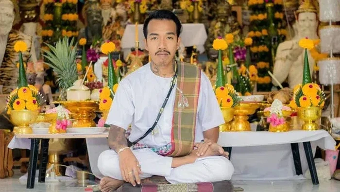 Ong Dam Sorot dan delapan istrinya