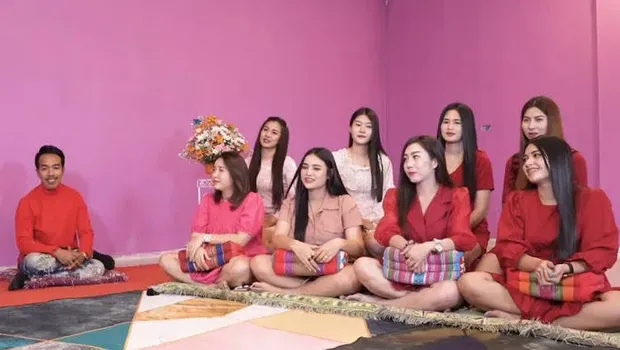 Ong Dam Sorot dan delapan istrinya