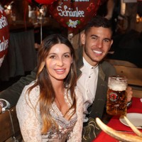 Lucas Hernandez dijatuhi hukuman penjara atas aksi penganiyaan pada Amelia dan perusakan properti. Namun dia mengajukan banding dan diterima. Sebagai ganti masa hukuman penjara enam bulan tersebut, Lucas Hernandez diharuskan membayar denda sebesar 96 ribu euro atau sekitar Rp 1,57 miliar. Foto: Instagram