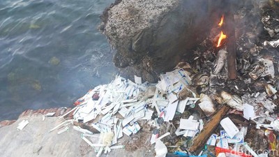 Parah! Ribuan Limbah Medis Antigen Cemari Selat Bali