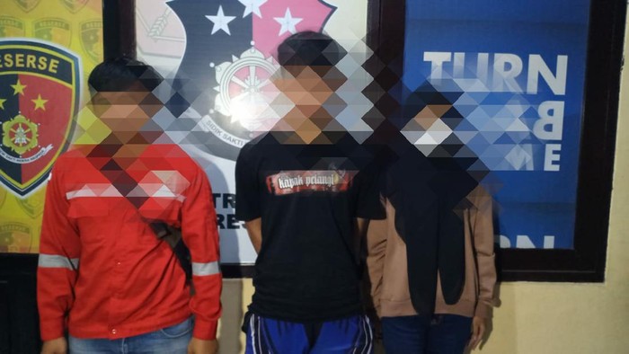 pasangan kekasih curi motor