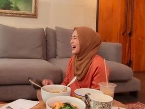 Heboh Ririe Fairus Duduki Foto Nissa Sabyan