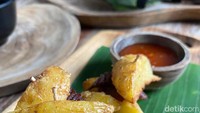 Selain menu utama se’i sapi dan se’i ayam yang enak, ada juga French Fries Se’i (Rp 25.000), yang juga tak kalah populer. Konsep camilan kentang goreng ini tetap berbeda, karena menggunakan potongan potato wedges yang tebal. Foto: detikFood