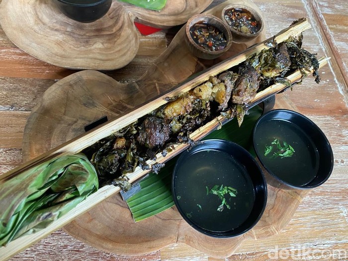 Se’i Dalam Bambu : Se’i Sapi Gurih Dibakar Dalam Bambu Selama 5 Jam