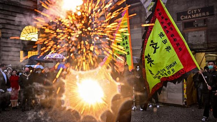 EDINBURGH, SCOTLAND - JANUARY 30: Members of the Scottish Chinese community take part in Edinburgh Chinese New Year Festival on January 30, 2022 in Edinburgh, Scotland. 2022 marks the Chinese Year of the Tiger, Chinese New Year in Edinburgh has become one of the largest celebrations of its kind in Scotland. (Photo by Jeff J Mitchell/Getty Images)