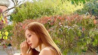 Dalam film ini, Seohyun memerankan Ji Woo, seorang anggota tim PR yang suatu hari mengetahui rahasia seorang pria bernama Ji Woo. (Foto: dok. Instagram @seojuhyun_s)