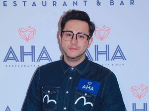 Melarat Lalu Cerai, Lawan Main Jackie Chan Akhirnya Rujuk