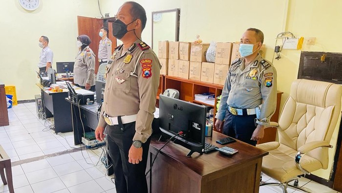 TNI-Polri Ajak Warga Banyuwangi Budayakan Menyanyi Lagu Kebangsaan Setiap Hari