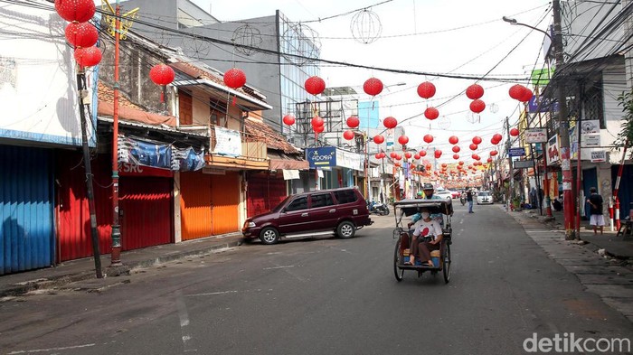 Kawasan Pasar Lama Tangerang akan tutup sementara mulai Rabu (2/2/2022). Penutupan itu dilakukan salah satunya imbas viralnya kerumunan pengunjung di Pasar Lama