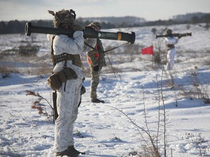 Mengintip Kegiatan Tentara Rusia di Kamp Militer Belarusia