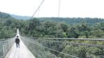 Suasana Jembatan Gantung Situgunung di Saat Imlek