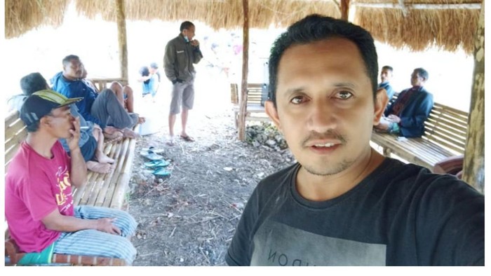 Sejumlah petani yang tergabung dalam Kelompok Tani Bintang Timur di Waikelo Sawah, Sumba Barat Daya, Nusa Tenggara Timur (NTT) menyatakan dukungan kepada Ketum Partai Golkar, Airlangga Hartarto, untuk maju menjadi capres 2024.