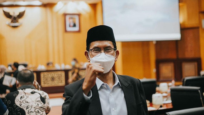 Ketua DPRD Surabaya Adi Sutarwijono