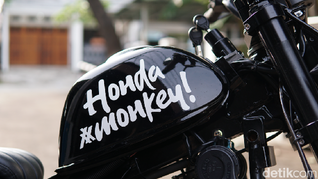 Modifikasi Honda Karisma 2004 Jadi Honda Monkey Bobber