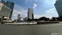 Meningkatnya kasus COVID-19 di Jakarta imbas merebaknya virus Corona varian Omicron membuat sejumlah warga memilih merayakan Imlek maupun mengisi waktu libur Imlek di rumah saja.