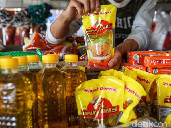 Resmi Berlaku Hari Ini, Harga Minyak Goreng Mulai Rp 11.500/Liter