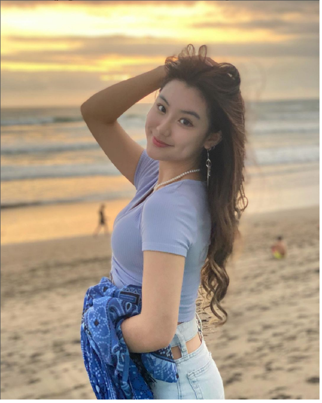 Pengakuan Shannon Wong ini langsung mendapatkan simpati netizen. Namun tidak lama setelahnya, adik kandung Shannon, Sharon Wong memberikan tanggapan, membantah pengakuan sang kakak. Foto: Dok. Instagram @shannonnwong