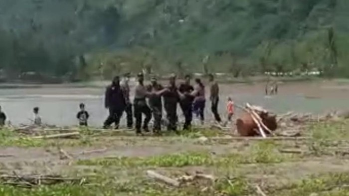 Tiga Remaja Tenggelam di Pantai Sidem Tulungagung, Dua Ditemukan Tewas