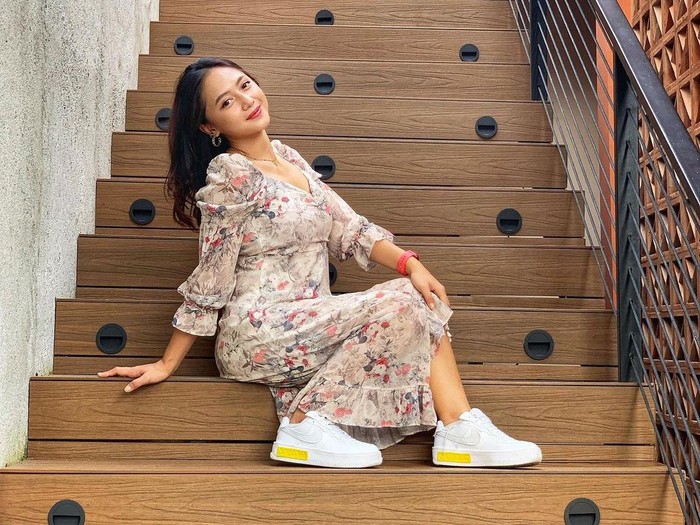 almira andani