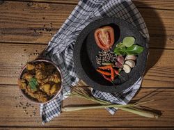 Rindu Masakan Nenek? Hidangan Ayam Rica Ini Bisa Kamu Coba