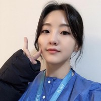 Choi Yi Hyun memulai debut akting pada 2017 lewat web drama Sweet Revenge. Namanya semakin banyak dikenal setelah membintangi drama Korea Hospital Playlist. Foto: dok. Instagram @yihyun_1208