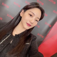 Karakter Choi Yi Hyun yang apatis selalu menempati peringkat pertama di kelas. Namun, setelah wabah zombie merebak, dia mulai bersosialisasi dan membantu teman-temannya di tengah situasi mencekam. Foto: dok. Instagram @yihyun_1208