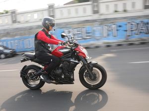 Jadi Capres PDIP, Ini Momen Ganjar Pranowo Blusukan Pakai Moge Kawasaki