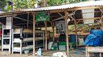 Giat Warga Cimahi Raup Cuan Lewat Ternak Pasukan Pelahap Sampah