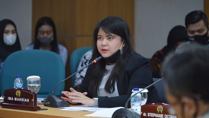 Anggota Komisi E DPRD DKI Jakarta Fraksi PDIP, Ima Mahdiah
