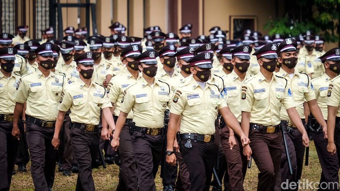 Ini Dia Seragam Baru Satpam, Tak Lagi Mirip Polisi